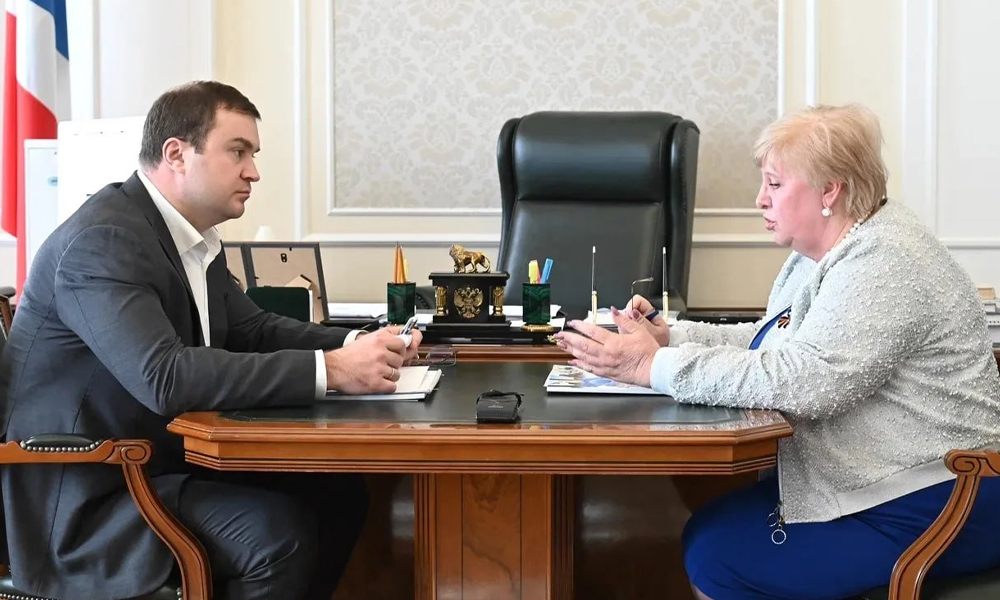 Виталий Хоценко обсудил поддержку участников СВО с омбудсменом Омской области