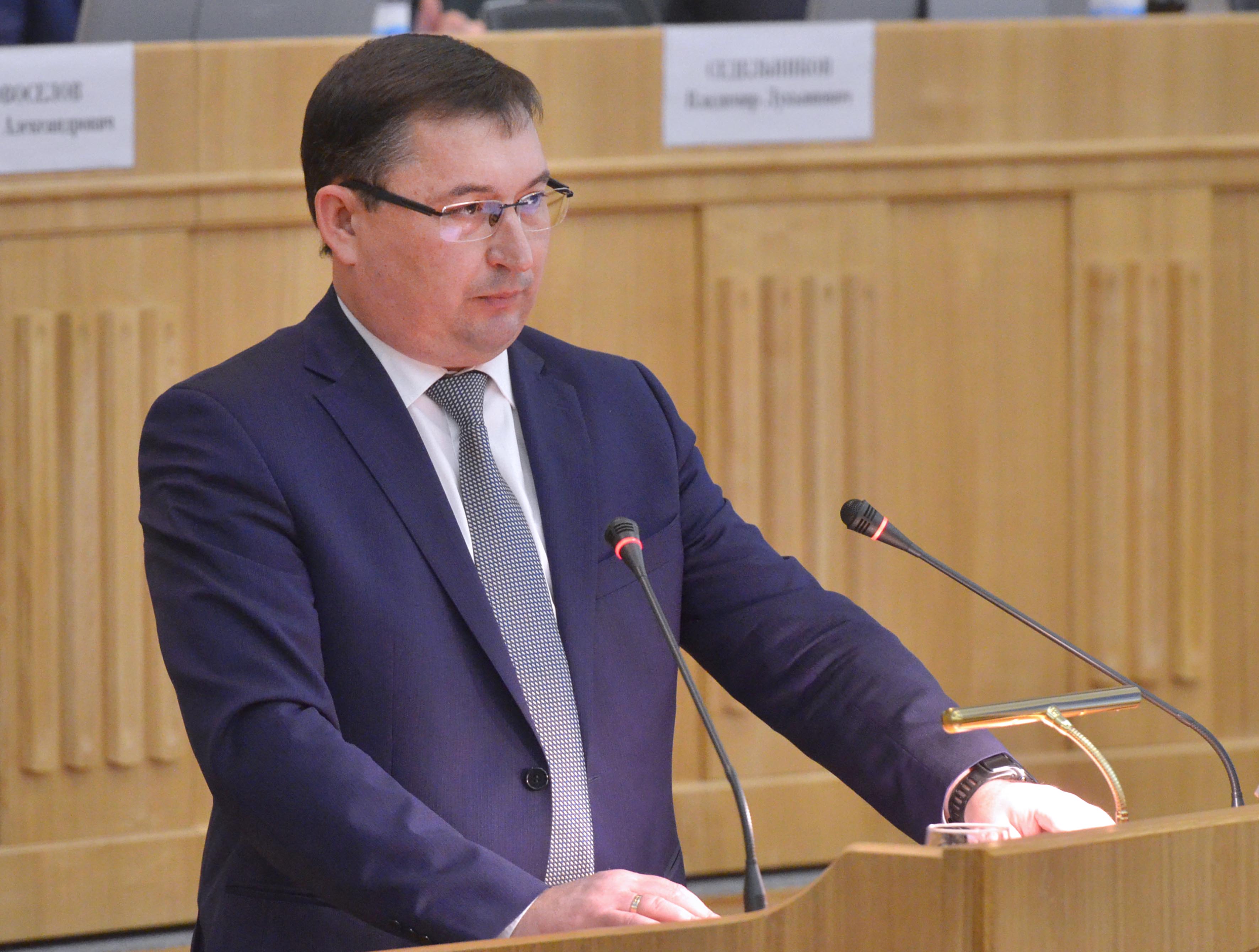 В Омске министр финансов Чеченко и его заместитель ушли на больничный