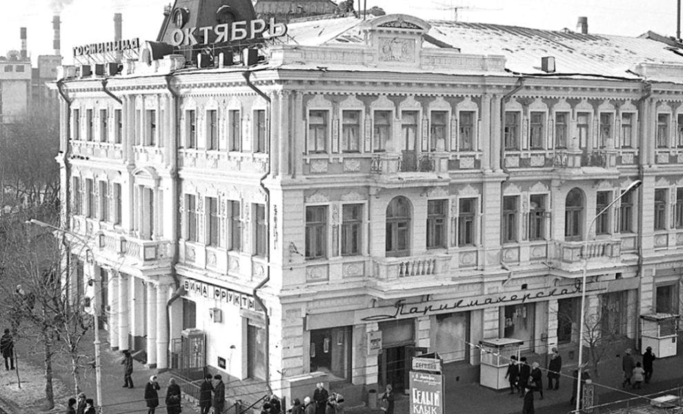 Выставка фотографий «С любовью к людям. Александр Чепурко» открывается в Омске