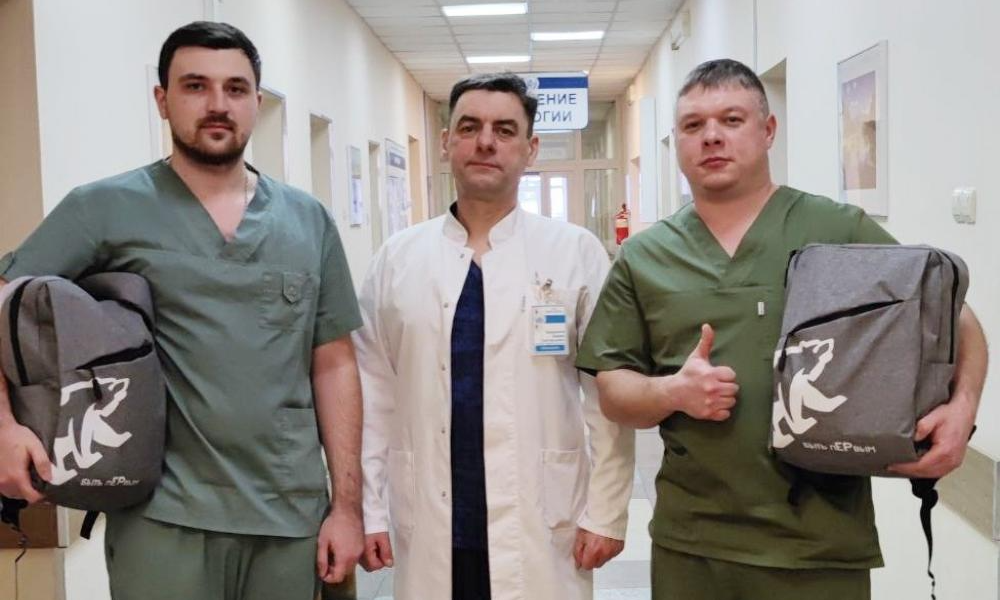 Специалисты омского КМХЦ рассказали, как работают с врачами из луганского госпиталя 