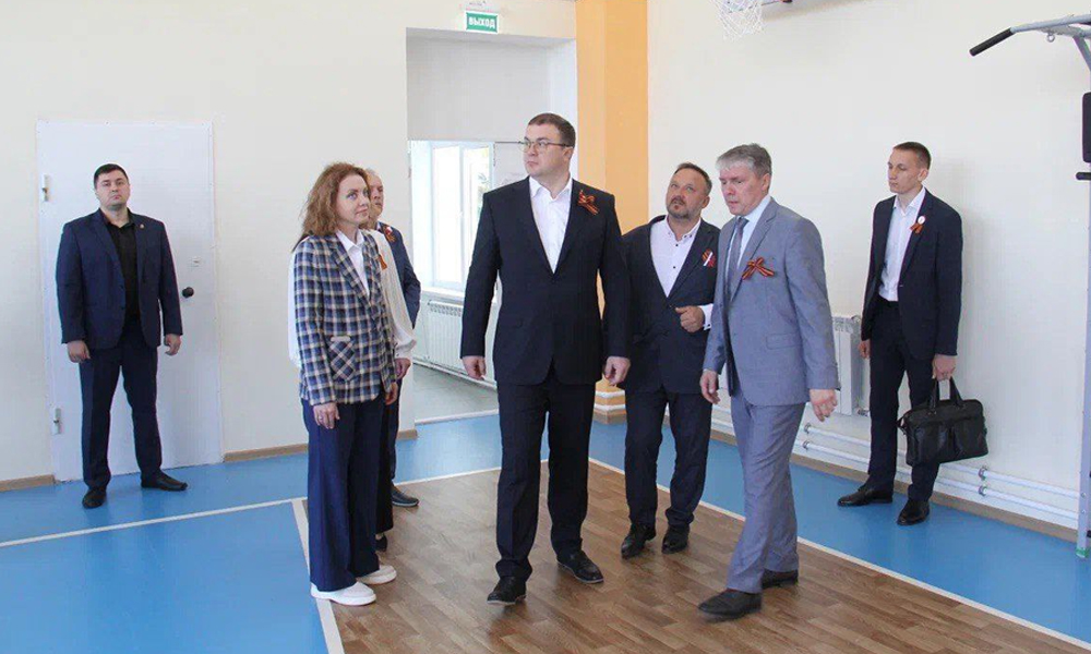 Виталий Хоценко посетил обновлённую Богословскую школу в Омском районе