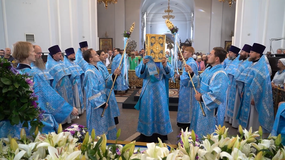 В Омской области православные верующие отметили праздник Успения Пресвятой Богородицы
