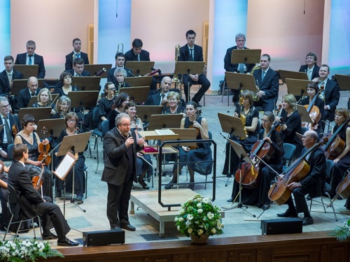 Омская филармония начинает серию совместных концертов с Артёмом Варгафтиком