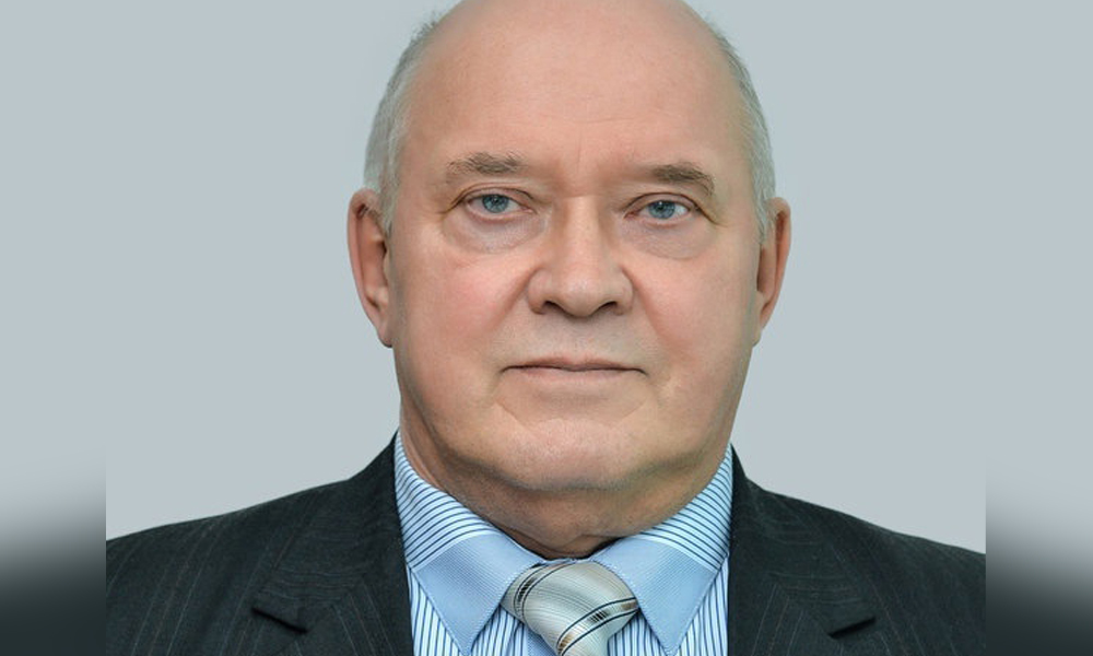В Омске на 68-м году жизни скончался известный врач-неонатолог Юрий Белан