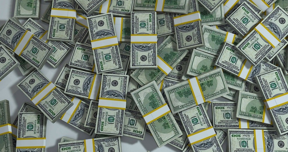 Три года колонии и штраф 2 миллиона: омича наказали за махинации с деньгами