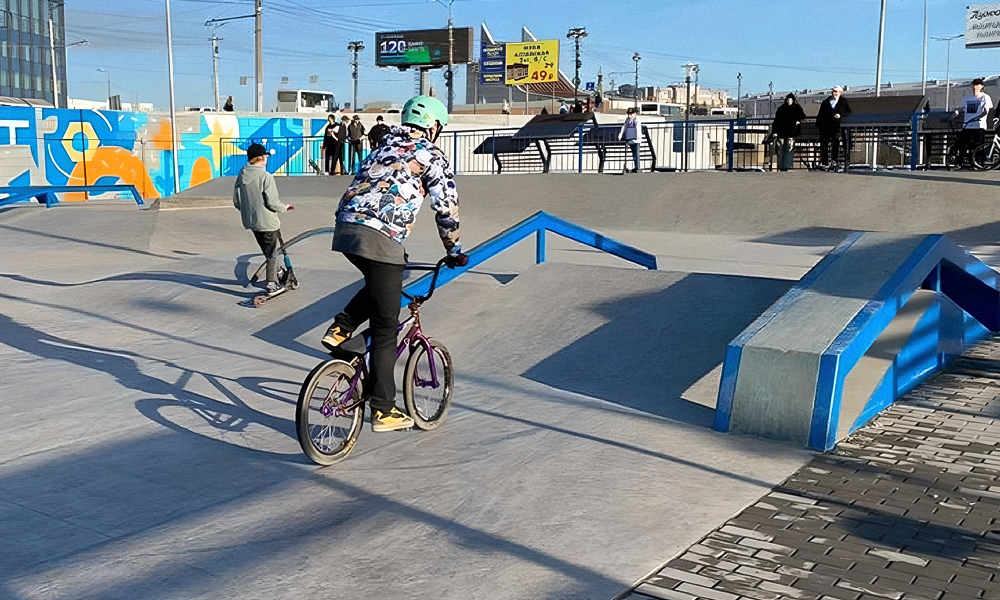 Омский скейт-парк подготовили к летнему сезону