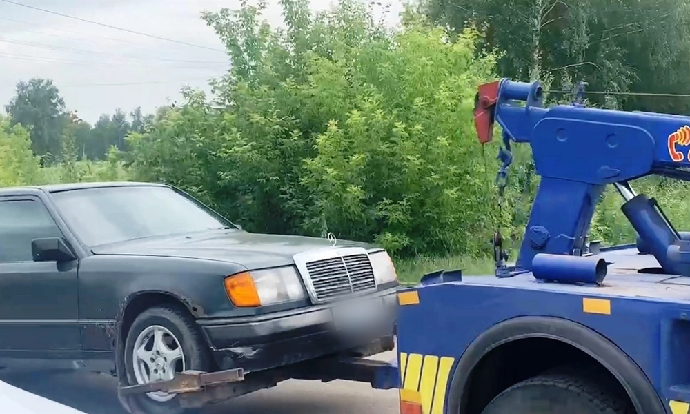 В Омске вырастет плата за эвакуацию авто на штрафстоянку