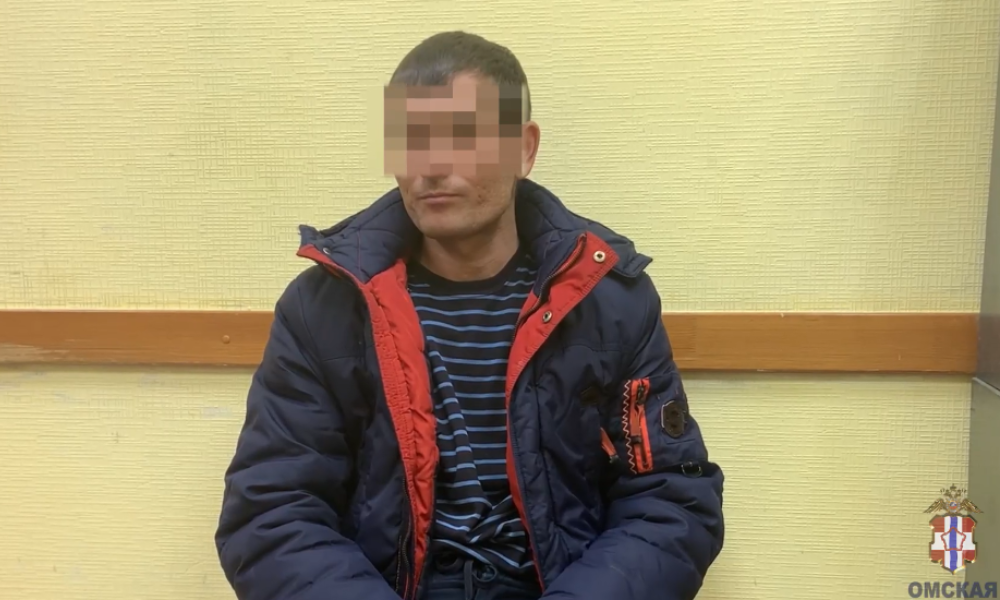 36-летний омич украл из частного дома 10 кастрюль и одеяло