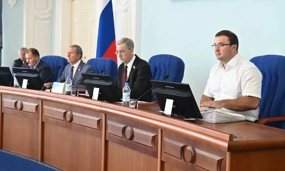 Виталий Хоценко поблагодарил депутатов Заксобрания за продуктивную работу