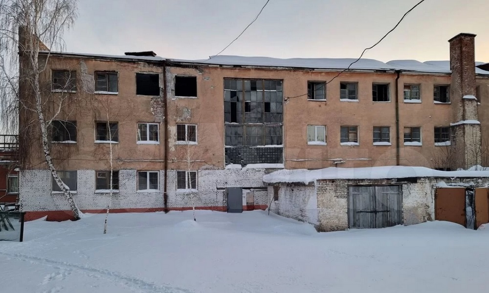 В Омске продают трёхэтажное здание за 25 млн рублей