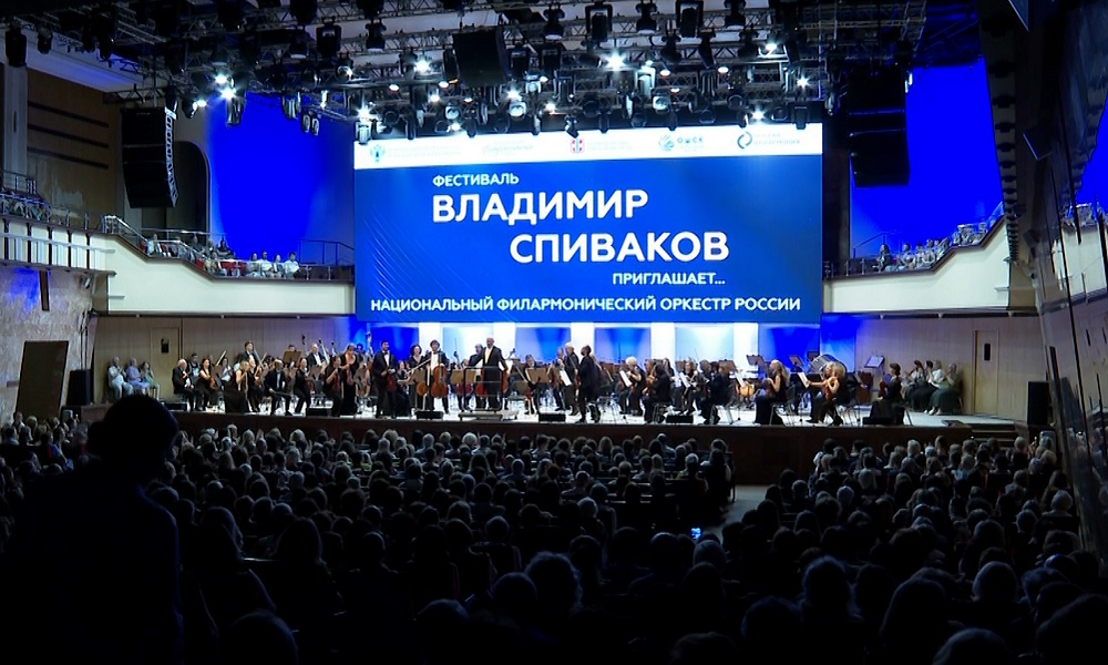 На музыкальном фестивале Владимира Спивакова встретили молодого пианиста Владимира Вишневского