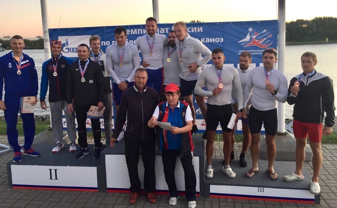 Омские гребцы завоевали серебро на чемпионате России