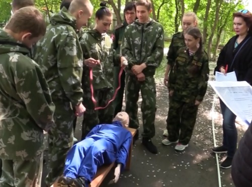 Подростки Омска преодолели полосу препятствий