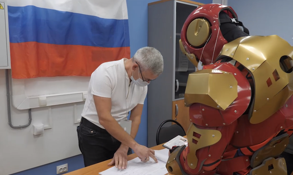 В Тюмени на выборах проголосовал «Железный человек»