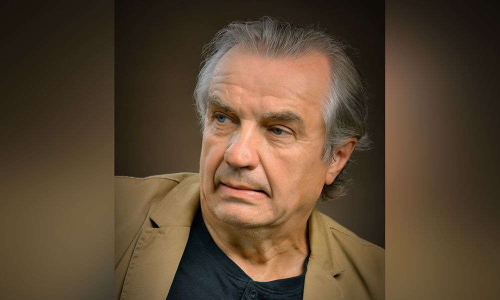 Владимир Путин присвоил звание заслуженного артиста России омскому актёру