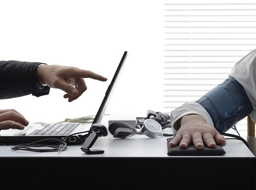 Отца и бабушку пропавшего в омском лесу Коли Бархатова проверили на детекторе лжи