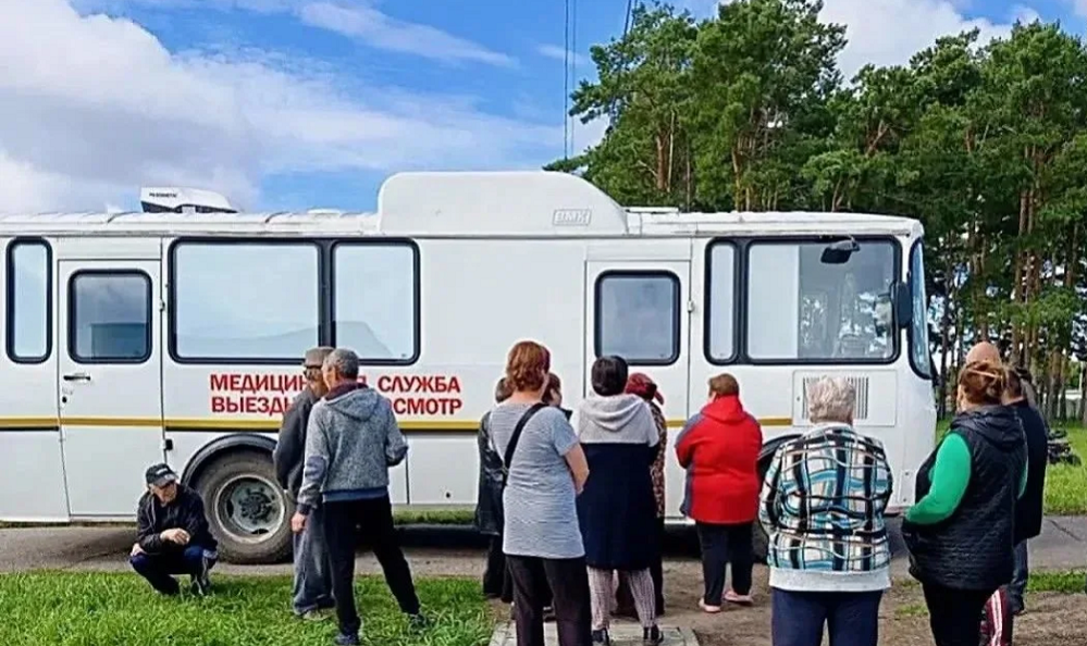 Более 5 тысяч жителей отдалённых деревень Большереченского района смогли попасть на приём к врачу