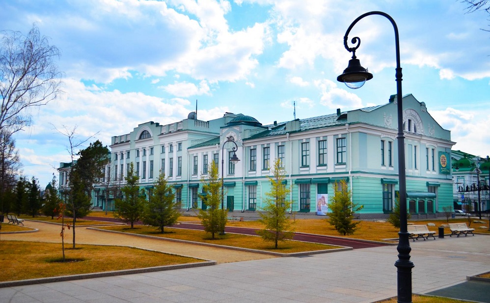 8 марта омички смогут посетить музей имени Врубеля и центр "Эрмитаж-Сибирь" бесплатно