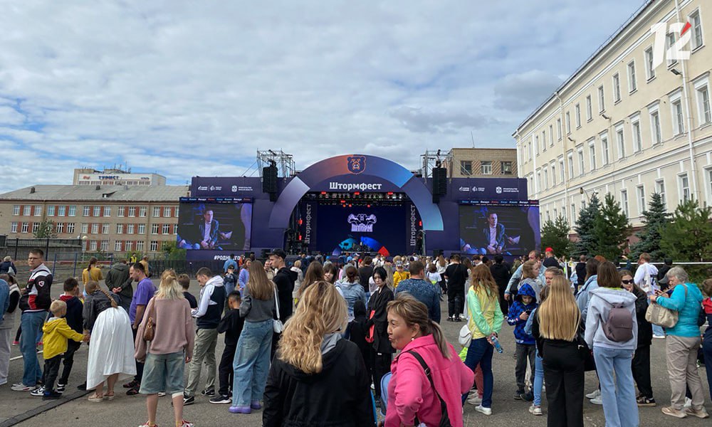 Омичи активно проводят время на «ШтормFest» (0+)