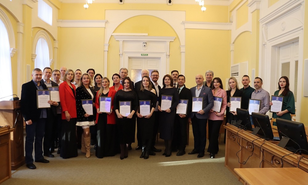 Омские артисты получили награды от «Единой России» за концерт в поддержку бойцов СВО