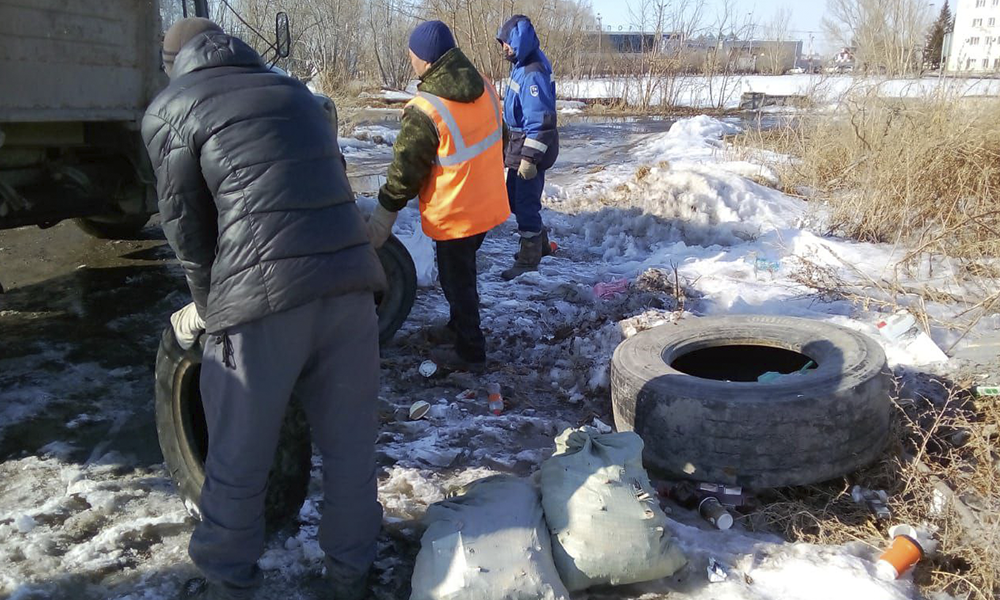 Сергей Шелест призвал омичей сдавать старые покрышки на переработку