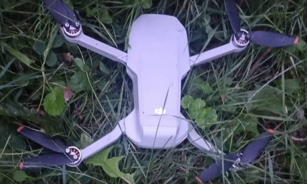 Омич непреднамеренно бросил дрон на территории санатория