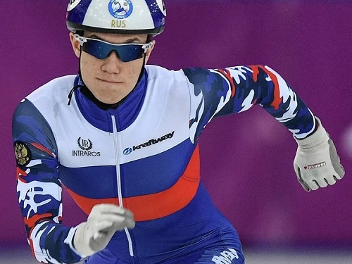 Омский шорт-трекист завоевал три медали в Японии