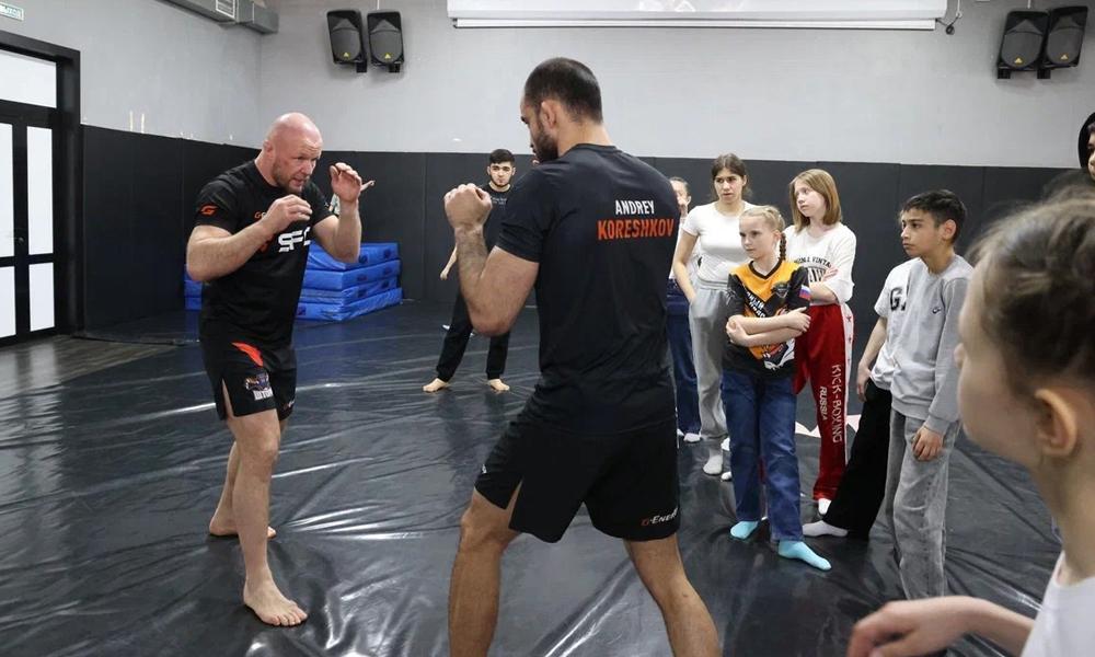 Александр Шлеменко провёл мастер-класс для участников Кубка России по кикбоксингу