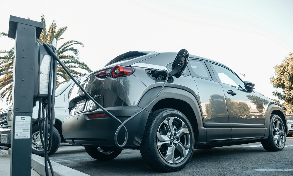 В Омской области планируют снизить плату за размещение станций зарядки электромобилей и увеличить их число [адреса]