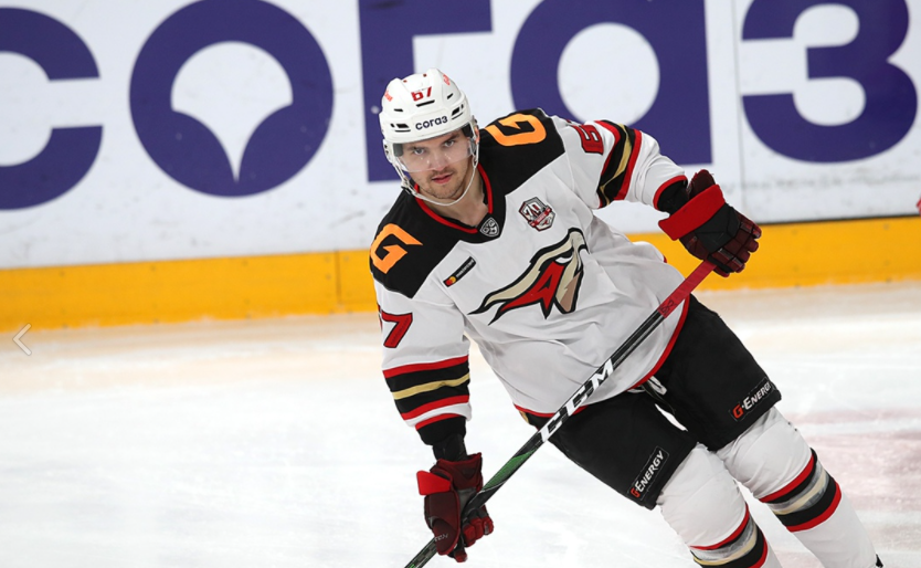 Омский "Авангард" в Балашихе сыграет с екатеринбургским "Автомобилистом"