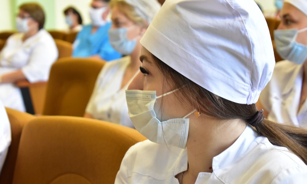 Ректор ОмГМУ Мария Ливзан обсудит со студентами проблемные вопросы 