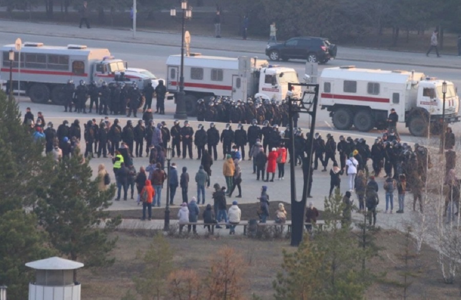На несогласованный митинг в поддержку Навального, по данным МВД, вышло не 450 тысяч человек, а 14,4 тысячи