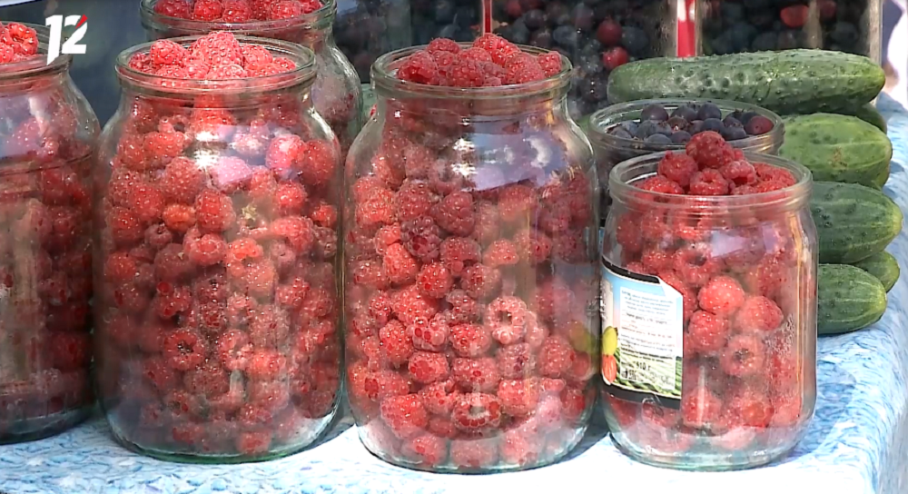 В Омске с началом осени открылись пять ярмарок, на которых можно купить фермерские продукты