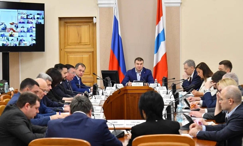 Виталий Хоценко дал поручение уделить особое внимание безопасности омичей в новогодние праздники