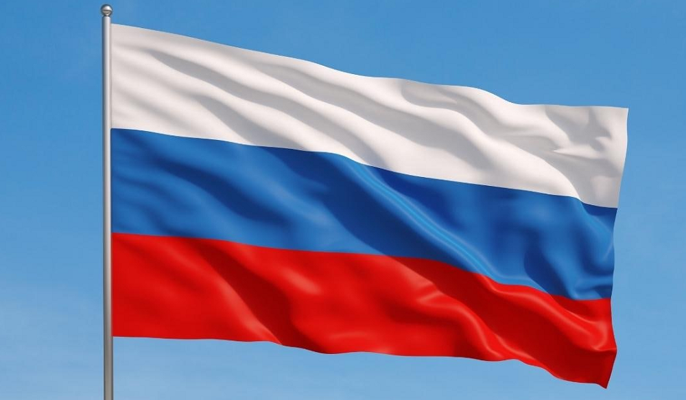 Глава региона Александр Бурков поддержал идею начинать учебную неделю в школах с поднятия флага РФ под гимн