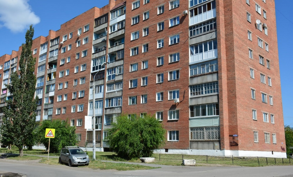 В Омске завершают строительство водопровода на улицах Железнодорожных