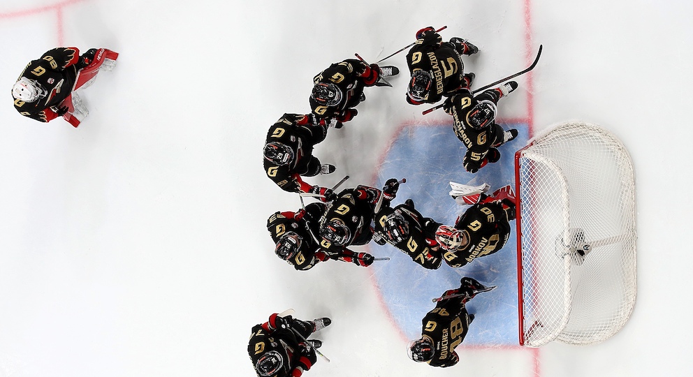 Омский "Авангард" выиграл матч с "Трактором", третий период выдался тяжёлым