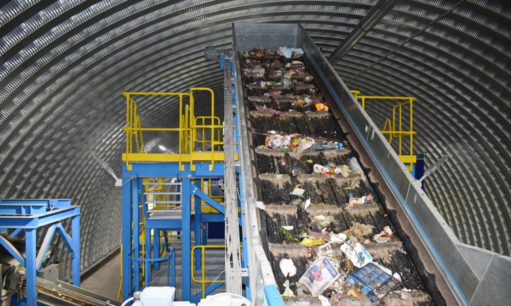 Александр Бурков нашёл инвестора для строительства мусоросортировочного центра в Тарском районе