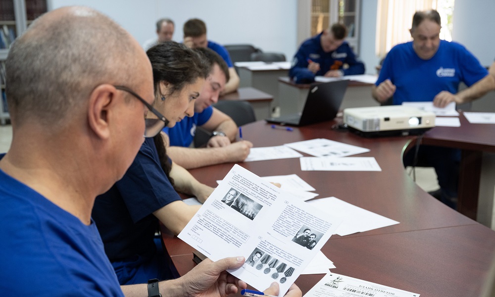 Сотрудники ОНПЗ проверили знания истории на «Диктанте Победы»