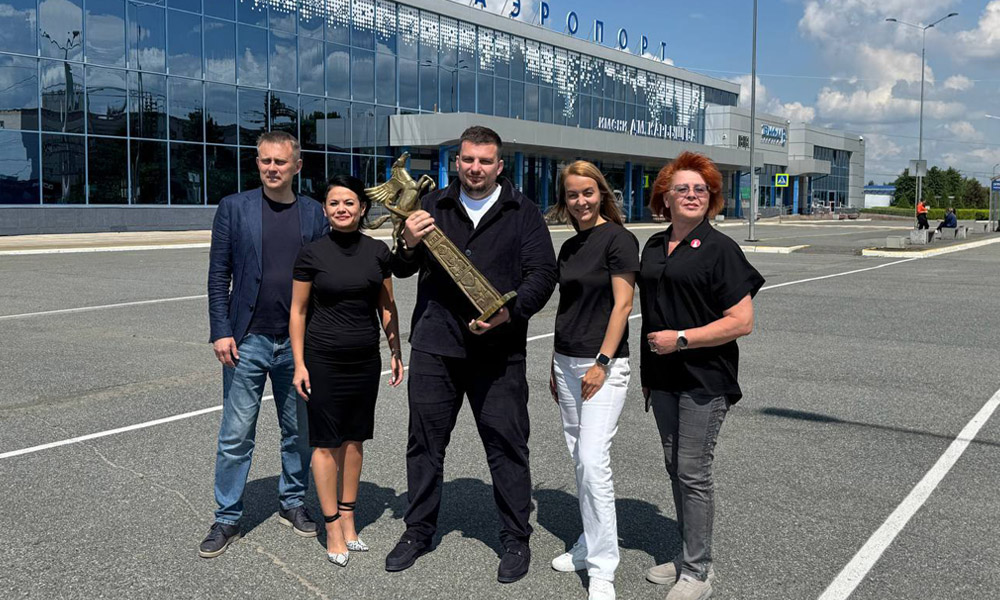 В Омск доставили символ Федерального Сабантуя — бронзового крылатого коня «Тулпар ат»