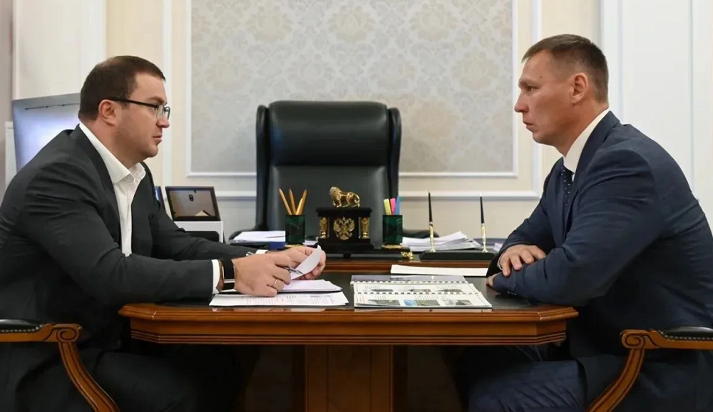 Виталий Хоценко принял доклад главы Усть-Ишимского района Владимира Лютенко