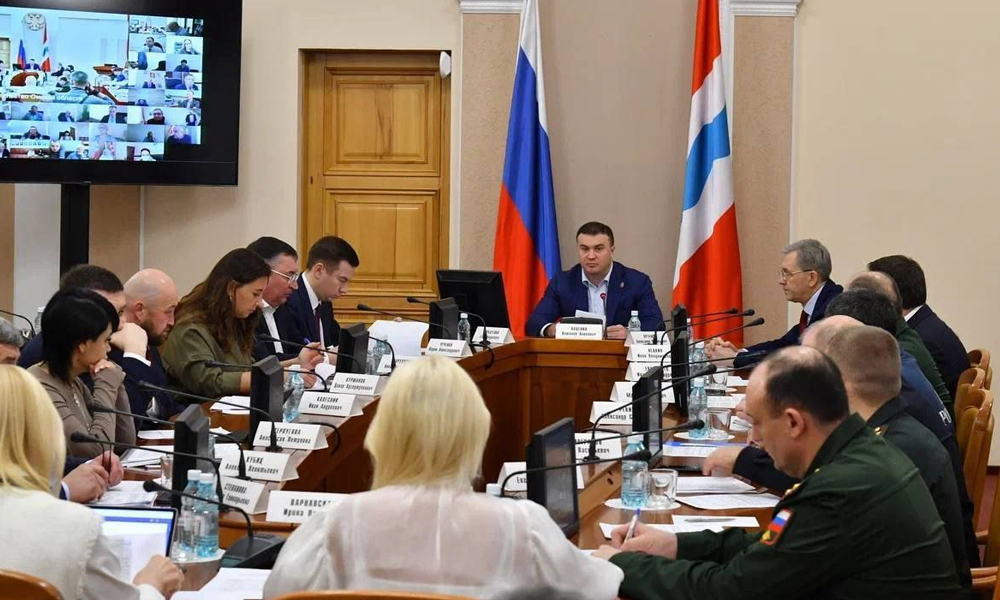Виталий Хоценко обсудил подготовку Омской области к 80-летию Великой Победы