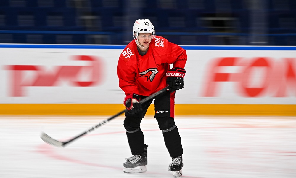 Омские болельщики совсем скоро смогут увидеть возвращение на лёд нападающего Владимира Ткачёва 