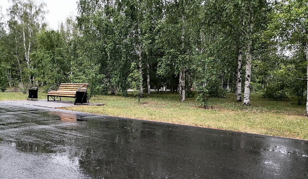 С омских улиц откачали почти 90 кубометров воды