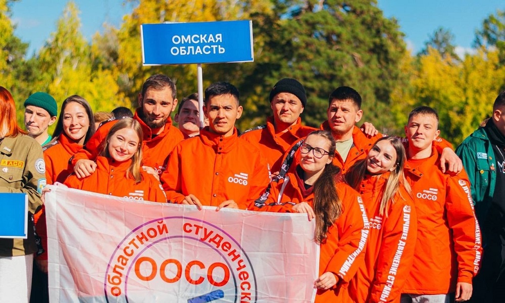 Виталий Хоценко призвал омичей проголосовать за региональное отделение студенческих отрядов, претендующих на звание лучших 