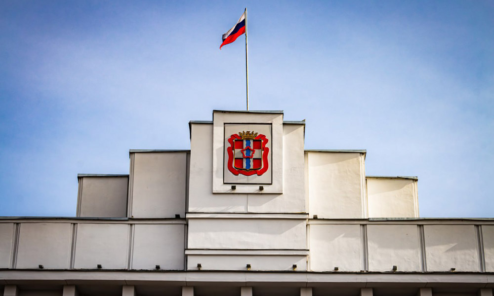 По поручению Виталия Хоценко муниципалитетам распределены средства на выплаты классным руководителям