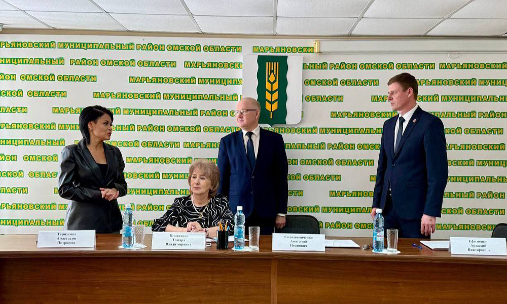 Аркадия Ефименко переназначили на должность главы Марьяновского района