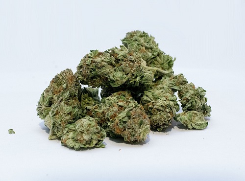 Жителю Омской области вынесли приговор за незаконное хранение марихуаны