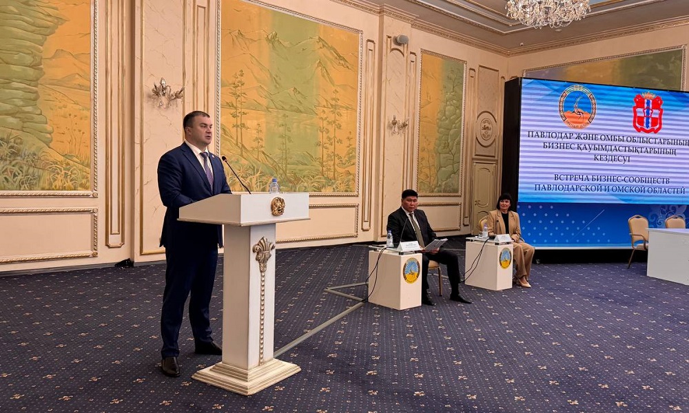 Омская делегация во главе с Виталием Хоценко представила в Павлодаре социально-экономический потенциал Омской области