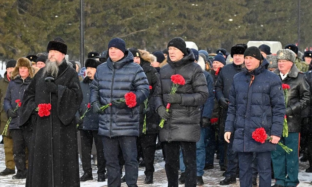 Виталий Хоценко принял участие в торжественных мероприятиях, посвящённых Дню защитника Отечества
